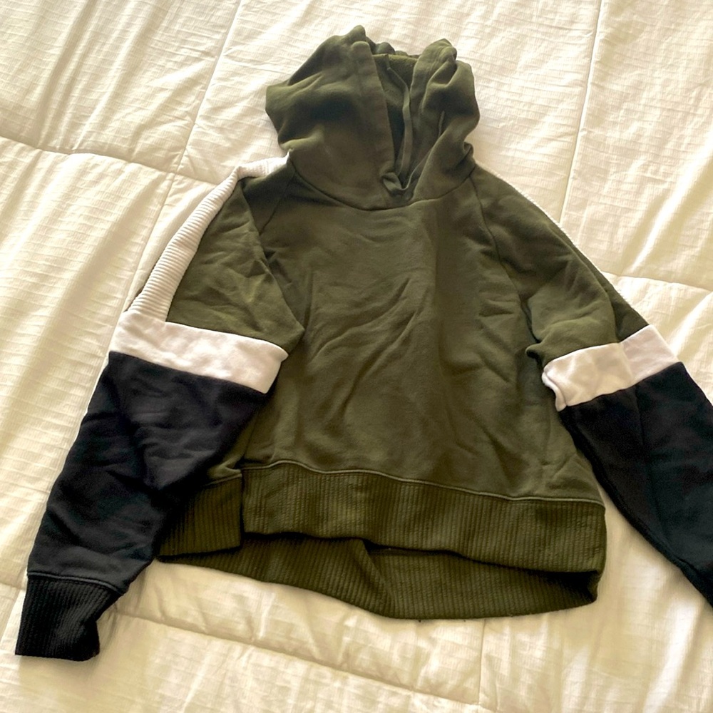 Colorblock hooded sweatshirt